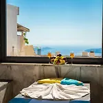 Honeymoon With Sea View 카스