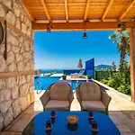 Honeymoon With Sea View 빌라 카스
