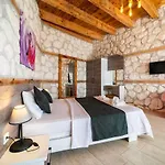 Honeymoon With Sea View Villa