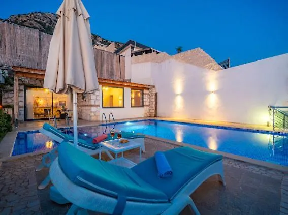 Honeymoon With Sea View فيلة