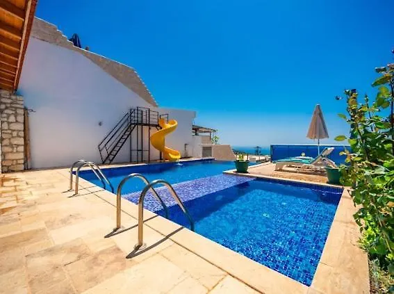 Honeymoon With Sea View فيلة