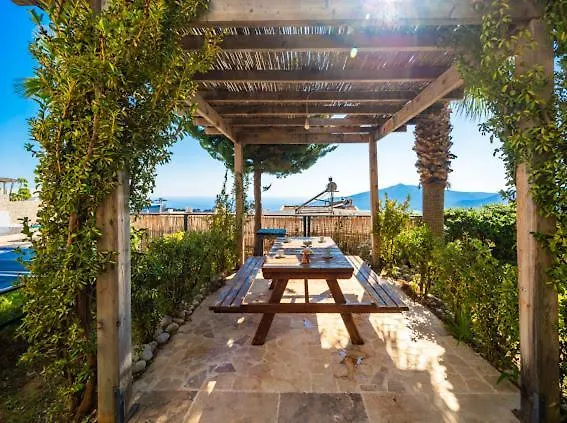 Honeymoon With Sea View كاس