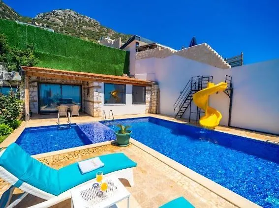 Honeymoon With Sea View * كاس